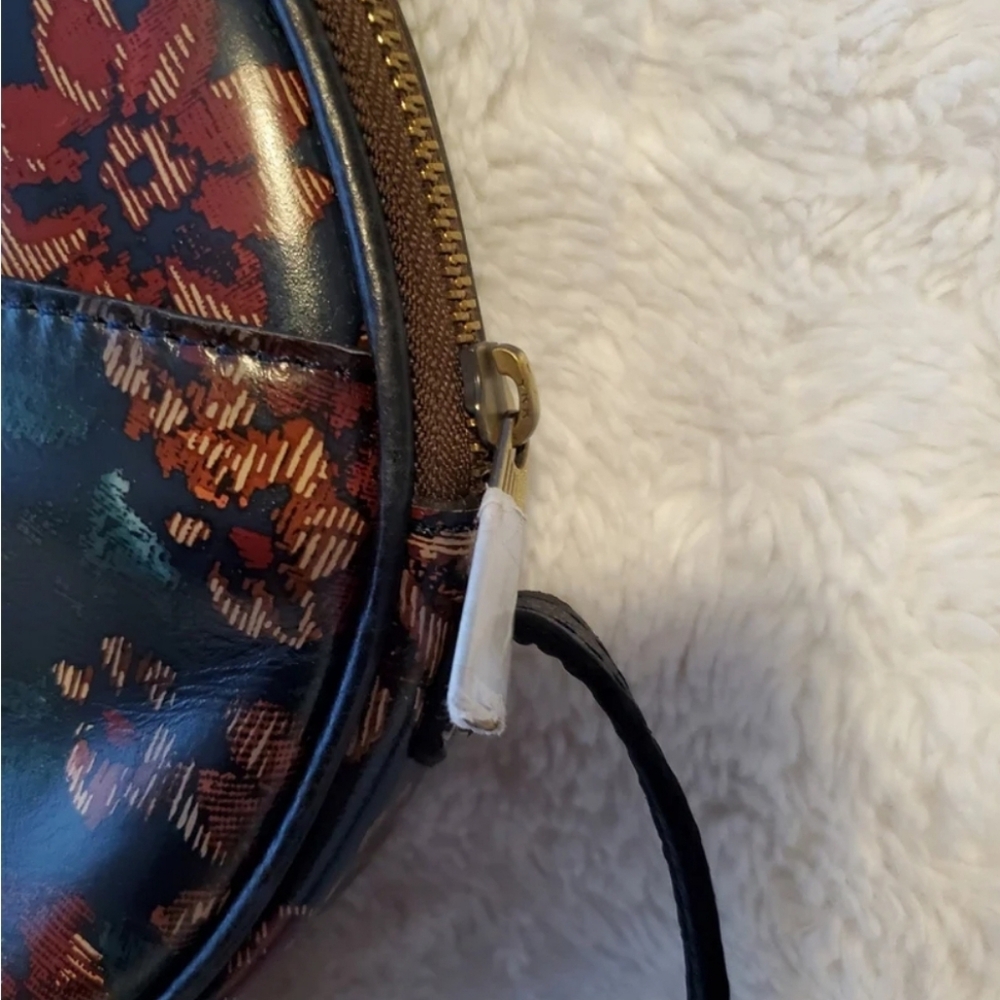 Patricia Nash Floral Round Crossbody Bag NWT - Picture 3 of 11